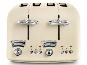 DeLonghi Argento 4 Slice Toaster - Black CT04BK1